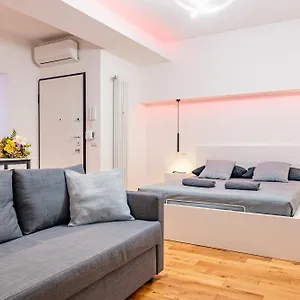 exclusive-led-house-corso-como.italymilanhotels.net/